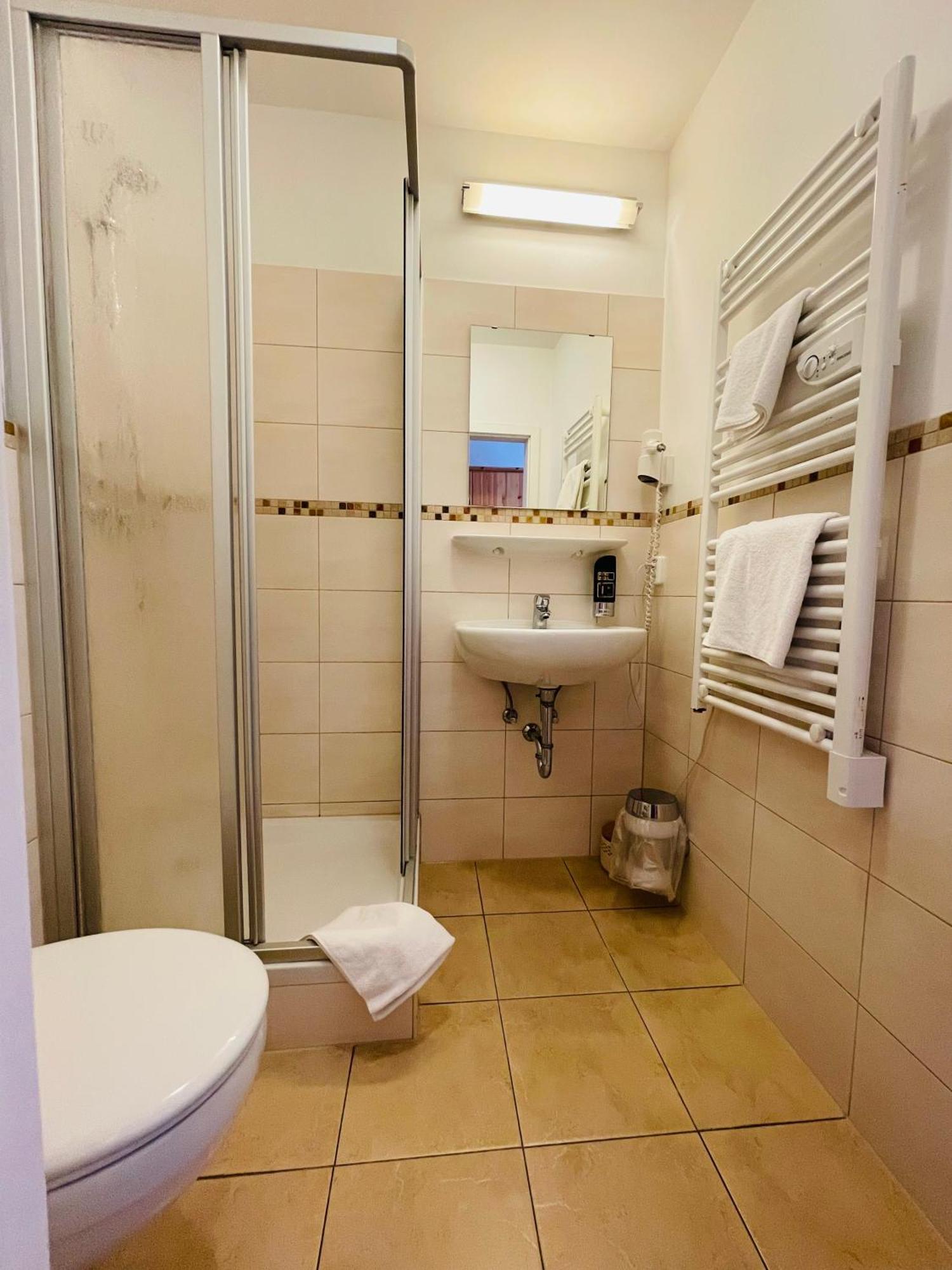 Gaststaette Brauhaus Zwickau Gmbh Hotel Ngoại thất bức ảnh